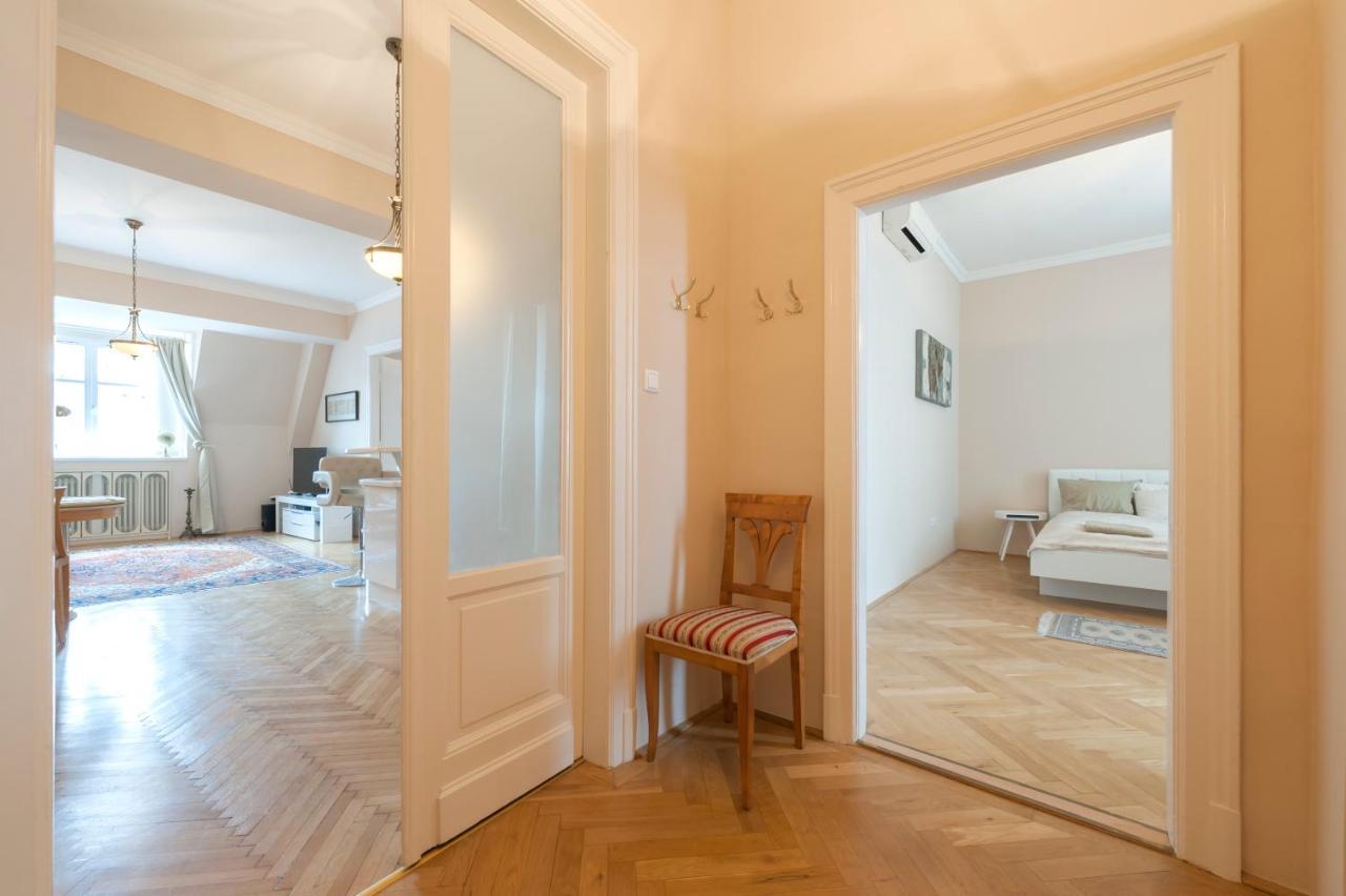 Opera & Basilica 2 Bedrooms With Balcony Budapest Exterior foto